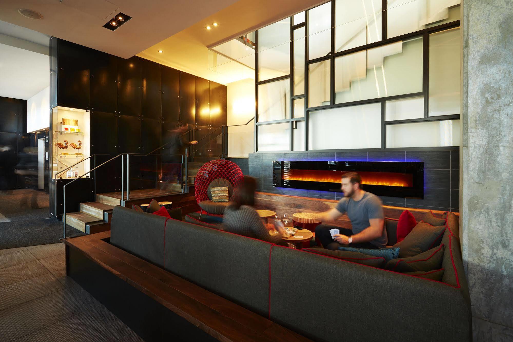 Hotel Alt Quartier Dix30 Brossard Esterno foto